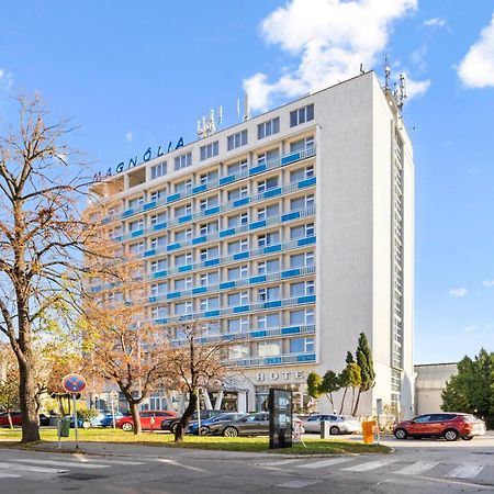 Apartment Puma V Centre Piestan Пиещани Екстериор снимка