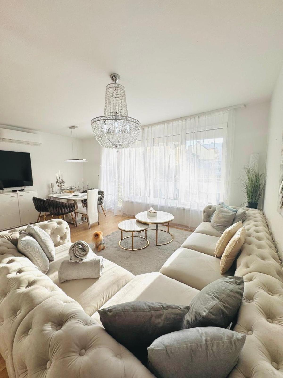 Apartment Puma V Centre Piestan Пиещани Екстериор снимка