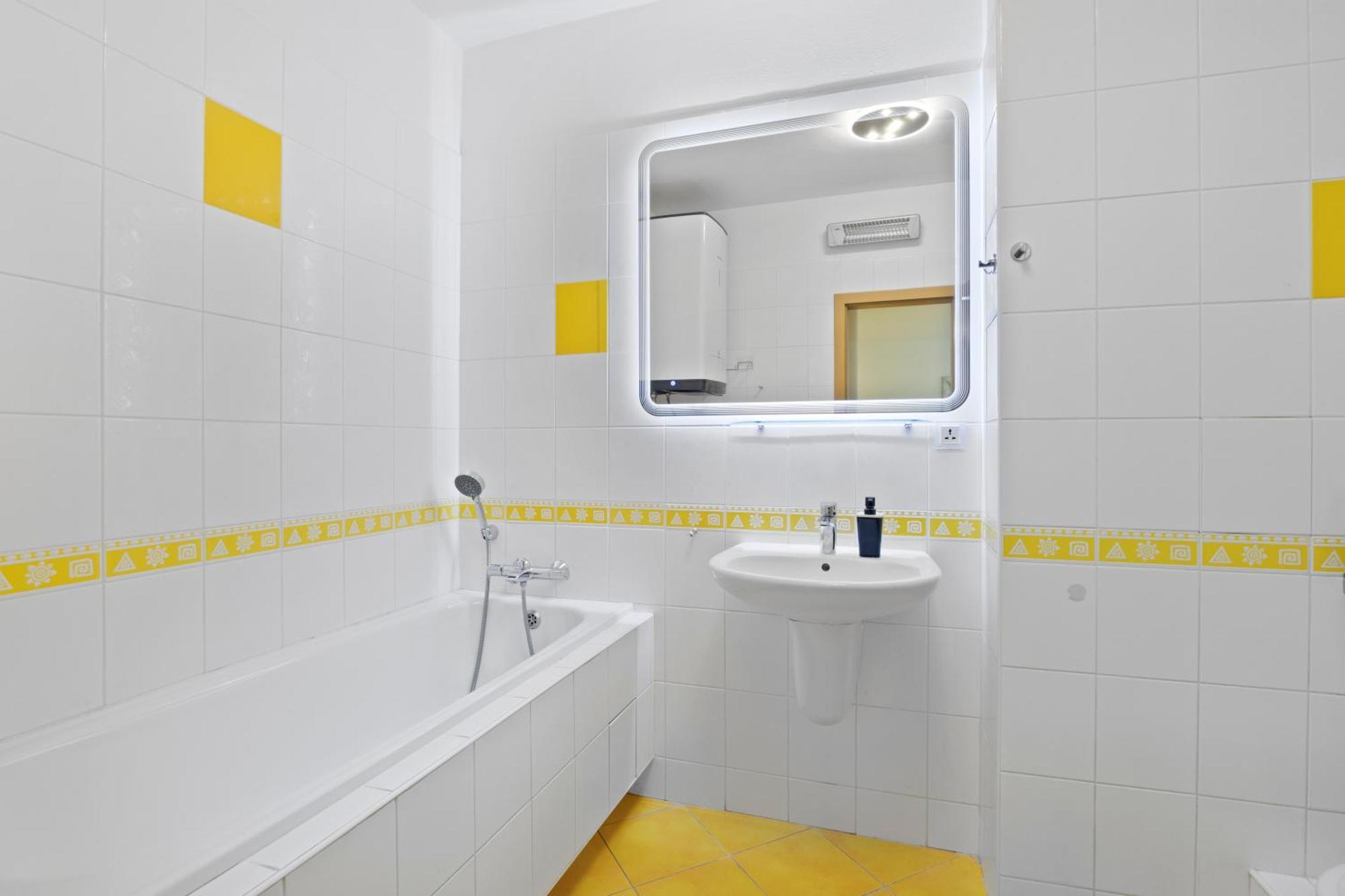 Apartment Puma V Centre Piestan Пиещани Екстериор снимка